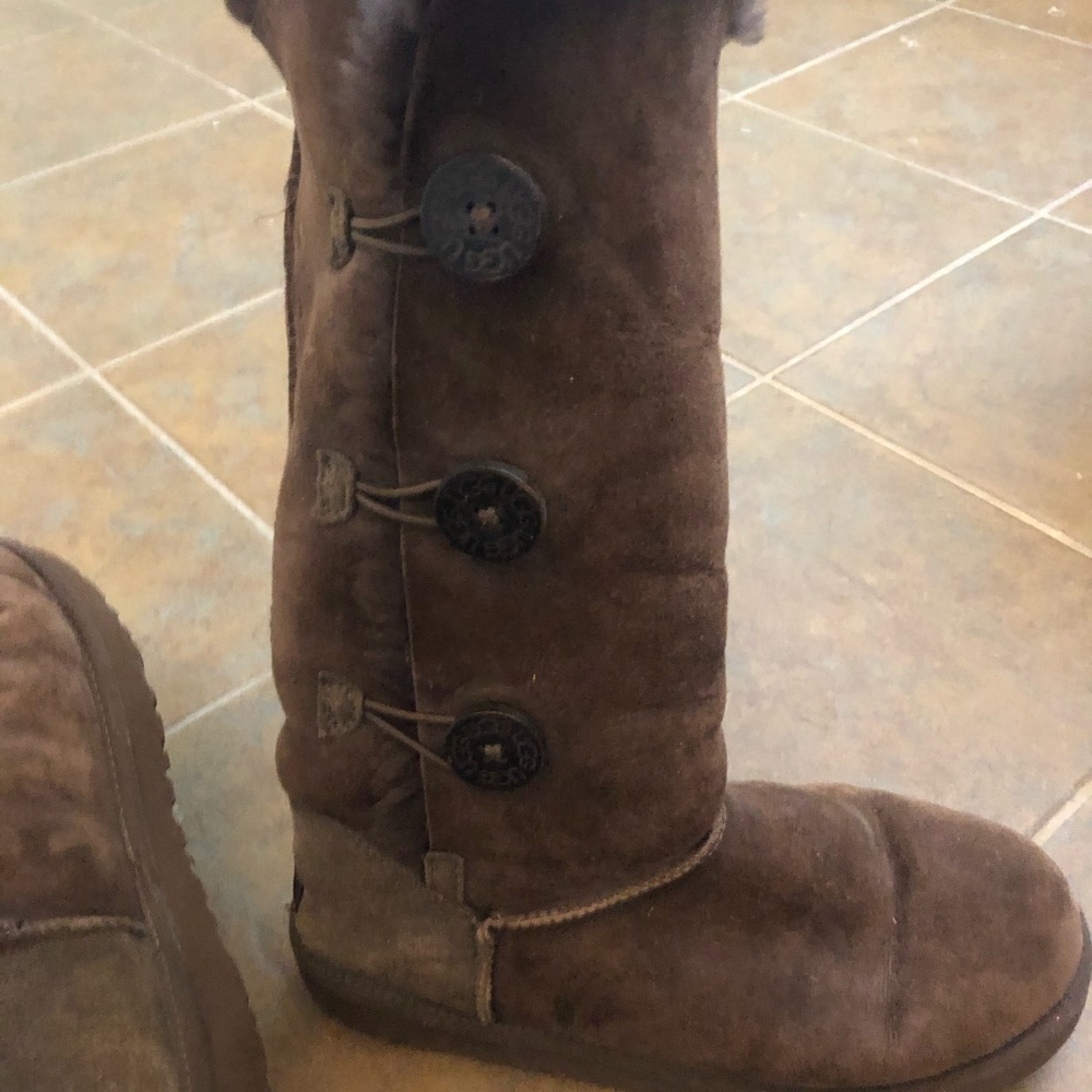 3 Button Bailey Ugg Boot - image 2